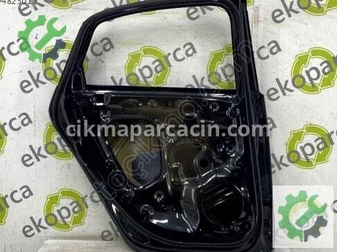 Volkswagen Passat Sağ Ön Kapı 3J0831052 çıkma parça