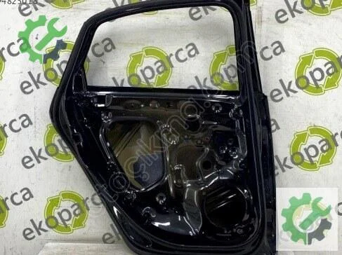 Volkswagen Passat Sağ Ön Kapı 3J0831052 çıkma parça