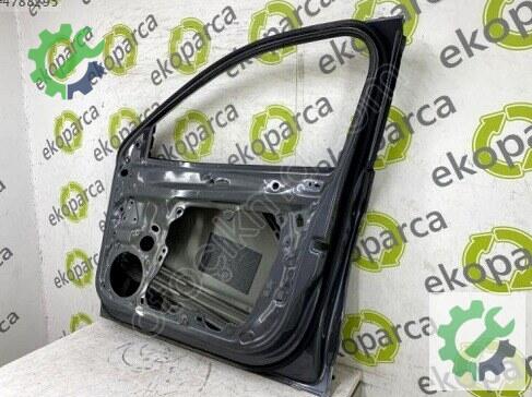 Volkswagen Passat Sağ Ön Kapı 3J0831052 çıkma parça
