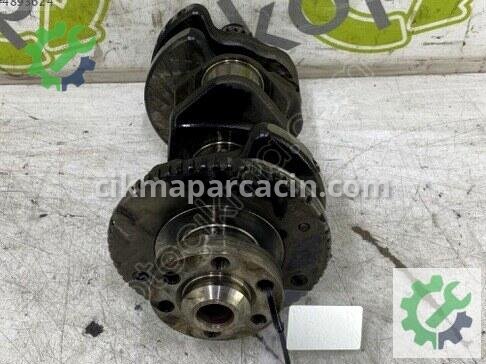 Volkswagen Polo Krank Mili 045105021 çıkma parça