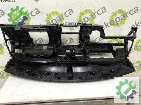 Volkswagen Polo Torpido 6R1857003 çıkma parça