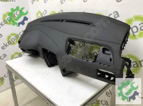 Volkswagen Polo Torpido 6R1857003 çıkma parça