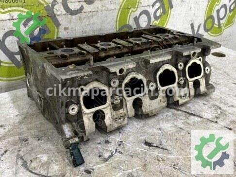 Volkswagen Polo Silindir Kapağı 04E103404T çıkma parça