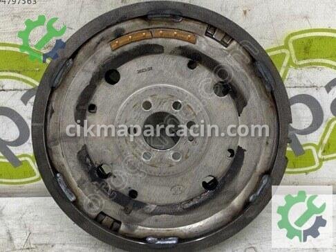 Volkswagen Polo Volan (Tek/Çift Kütle) 04C105266F çıkma parça