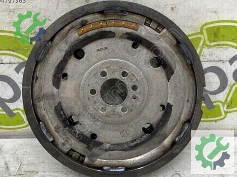 Volkswagen Polo Volan (Tek/Çift Kütle) 04C105266F çıkma parça