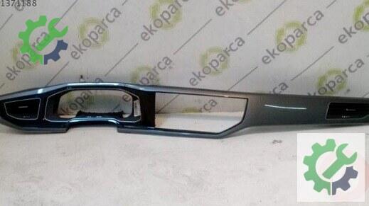 Volkswagen Polo Torpido çıkma parça