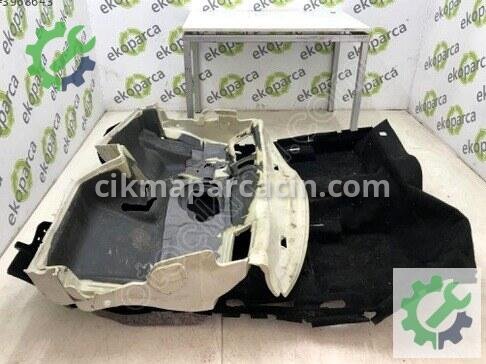 Volkswagen Polo Taban Halısı 2G1863367C çıkma parça