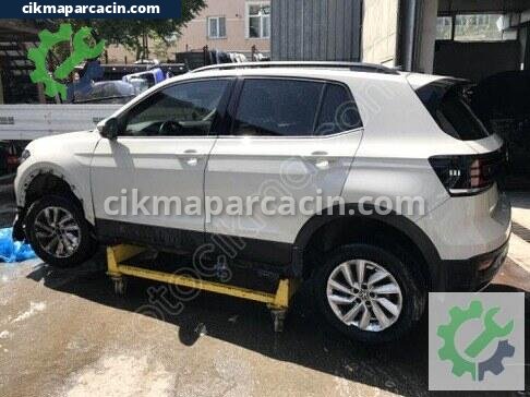 Volkswagen T-Cross Sol Arka Çamurluk çıkma parça