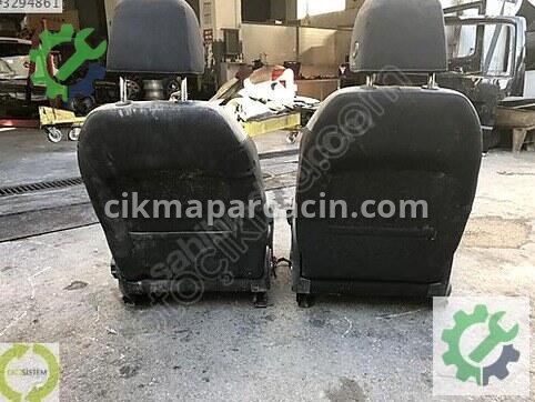 Volkswagen T-Roc Sağ Ön Koltuk 2GA881376 çıkma parça