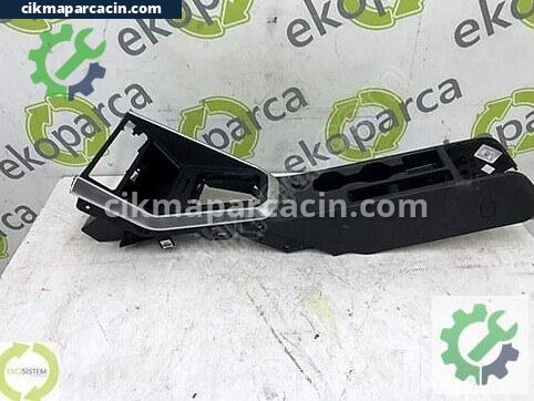 Volkswagen Taigo Orta Konsol çıkma parça