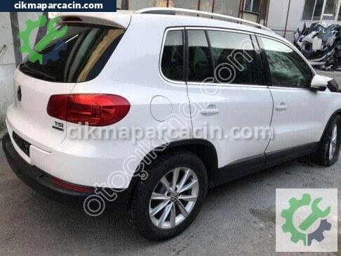 Volkswagen Tiguan Sağ Arka Çamurluk çıkma parça
