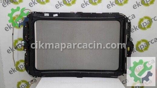 Volkswagen Tiguan Cam 5N0877041 çıkma parça