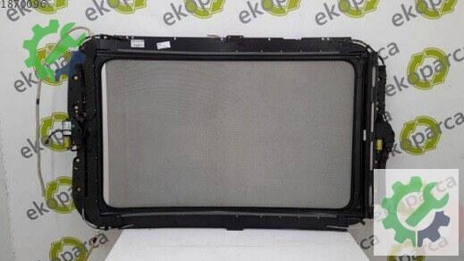 Volkswagen Tiguan Cam 5N0877041 çıkma parça