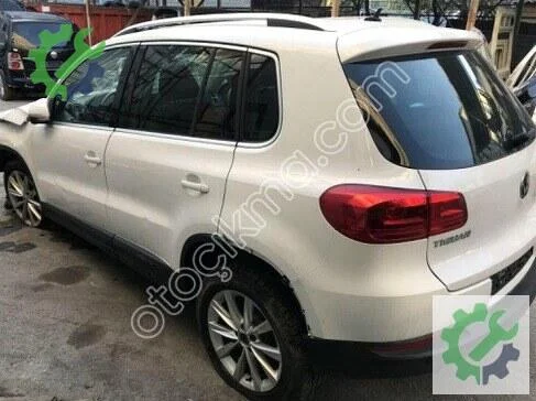 Volkswagen Tiguan Ara Bölme çıkma parça