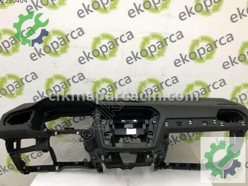 Volkswagen Tiguan Torpido 5NB857003 çıkma parça
