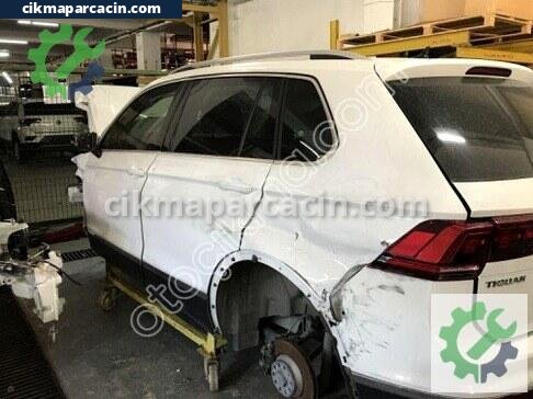 Volkswagen Tiguan Sol Arka Kapı çıkma parça