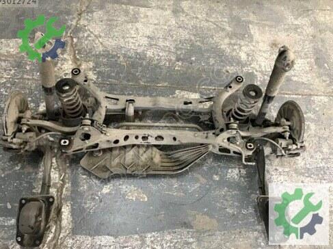 Volkswagen Tiguan Arka Travers 3Q0505235AC çıkma parça