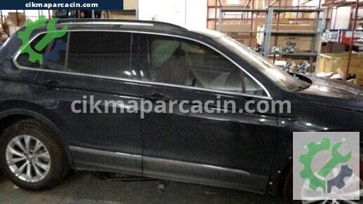 Volkswagen Tiguan Sağ Ön Kapı çıkma parça