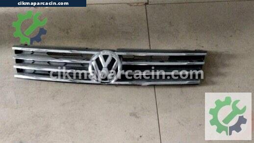 Volkswagen Touareg Ön Panjur çıkma parça