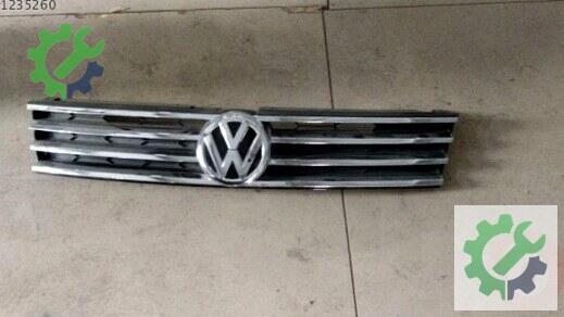 Volkswagen Touareg Ön Panjur çıkma parça
