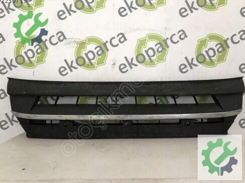 Volkswagen Touareg Spoiler 760807061A çıkma parça