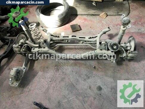 Volkswagen Touran Arka Dingil çıkma parça