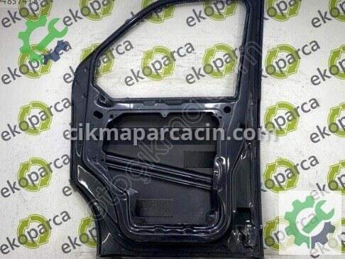 Volkswagen Transporter Sağ Ön Kapı 7E0831056 çıkma parça