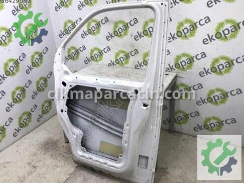 Volkswagen Transporter Sağ Ön Kapı 7E0831056 çıkma parça