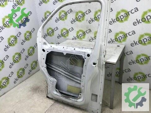 Volkswagen Transporter Sağ Ön Kapı 7E0831056 çıkma parça