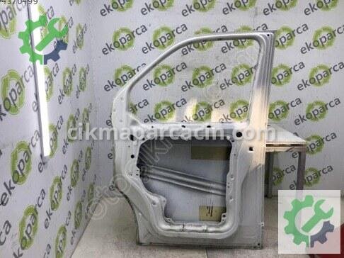Volkswagen Transporter Sağ Ön Kapı 7E0831056 çıkma parça