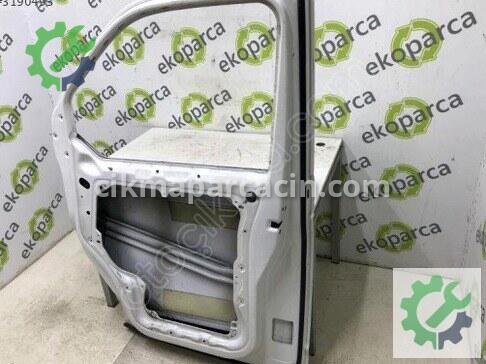 Volkswagen Transporter Sağ Ön Kapı 7E0831056 çıkma parça