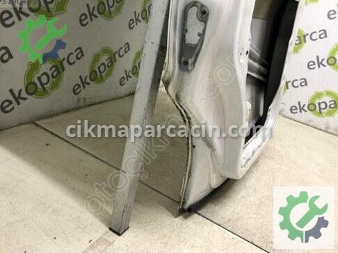 Volkswagen Transporter Sağ Ön Kapı 7E0831056 çıkma parça
