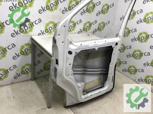 Volkswagen Transporter Sağ Ön Kapı 7E0831056 çıkma parça