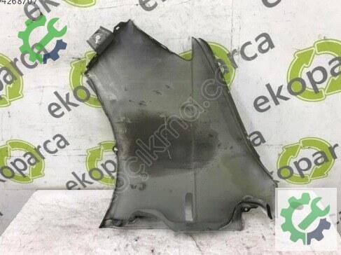 Volkswagen Transporter Sağ Ön Çamurluk 7E0821102 çıkma parça
