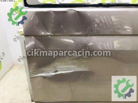 Volkswagen Transporter Sağ Sürgülü Kapı 7LA843108 çıkma parça