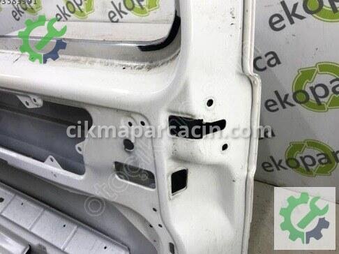 Volkswagen Transporter Sağ Sürgülü Kapı 7LA843108 çıkma parça