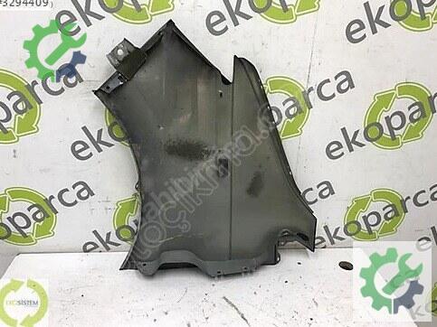 Volkswagen Transporter Sağ Ön Çamurluk 7LA821102 çıkma parça