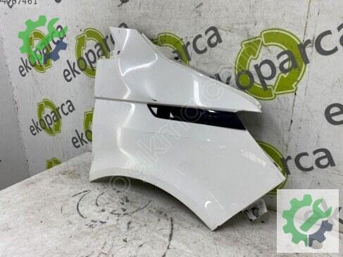Volkswagen Transporter Sağ Ön Çamurluk 7LA821102 çıkma parça