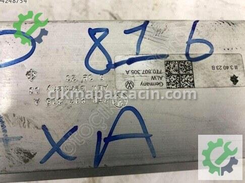 Volkswagen Transporter Arka Tampon Demiri 7T0807305A çıkma parça