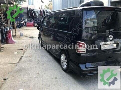 Volkswagen Transporter Sağ Ön Çamurluk 7H0821102 çıkma parça