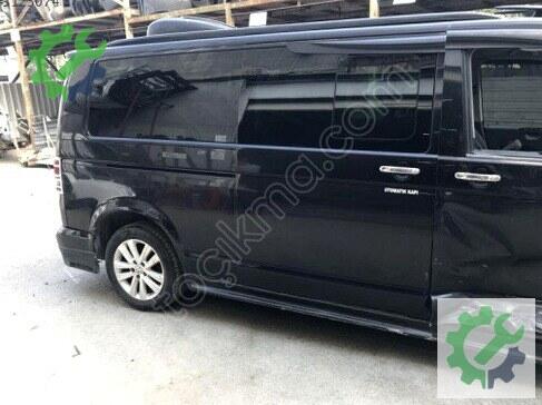 Volkswagen Transporter Sağ Ön Çamurluk 7H0821102 çıkma parça