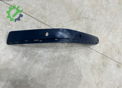 Mercedes-Benz E Serisi Tampon Izgara Çıtası 2108852121 çıkma parça