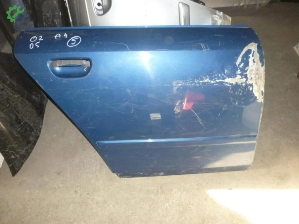Audi A4 Sağ Arka Kapı çıkma parça
