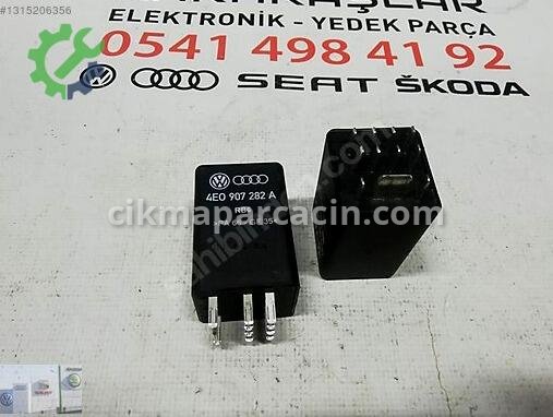Audi A6 Röle 0281003029 çıkma parça