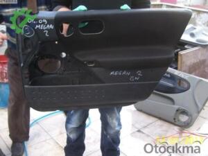04-09 MEGANE SAĞ ÖN KAPI DÖŞEMESİ RENAULT ÇIKMA PARÇA