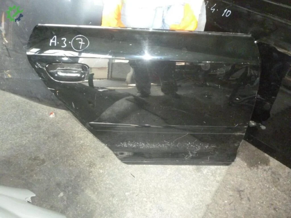 Audi A3 Sağ Arka Kapı çıkma parça