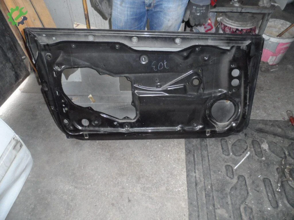 Audi A3 Sol Ön Kapı çıkma parça