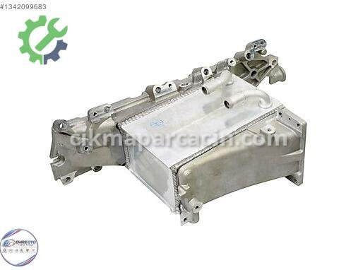 Volkswagen Passat Emme Manifoldu 04L129766S çıkma parça