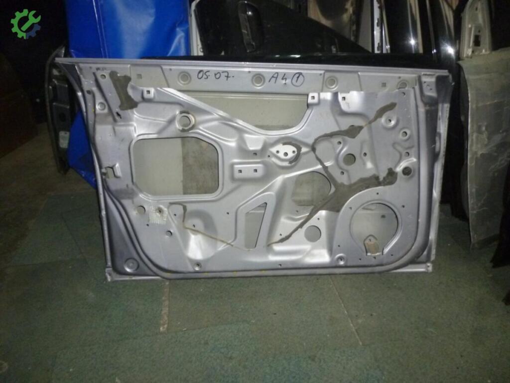 Audi A4 Sol Ön Kapı çıkma parça
