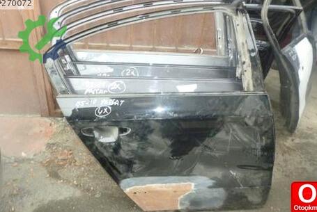 Volkswagen Passat Sağ Arka Kapı çıkma parça